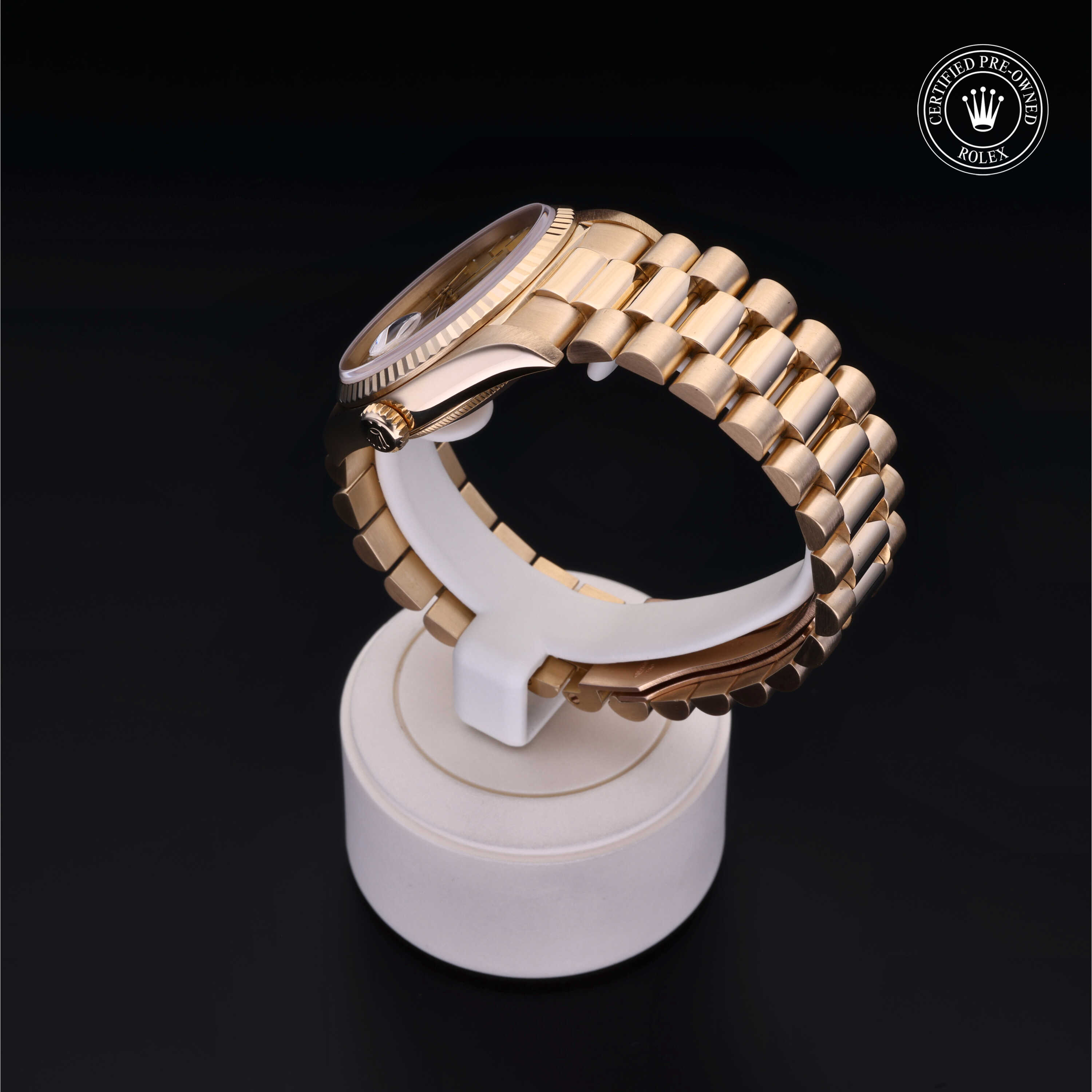 Rolex Day-Date in Gold 18 Carat Yellow M18238-0007 at Davidson & Licht