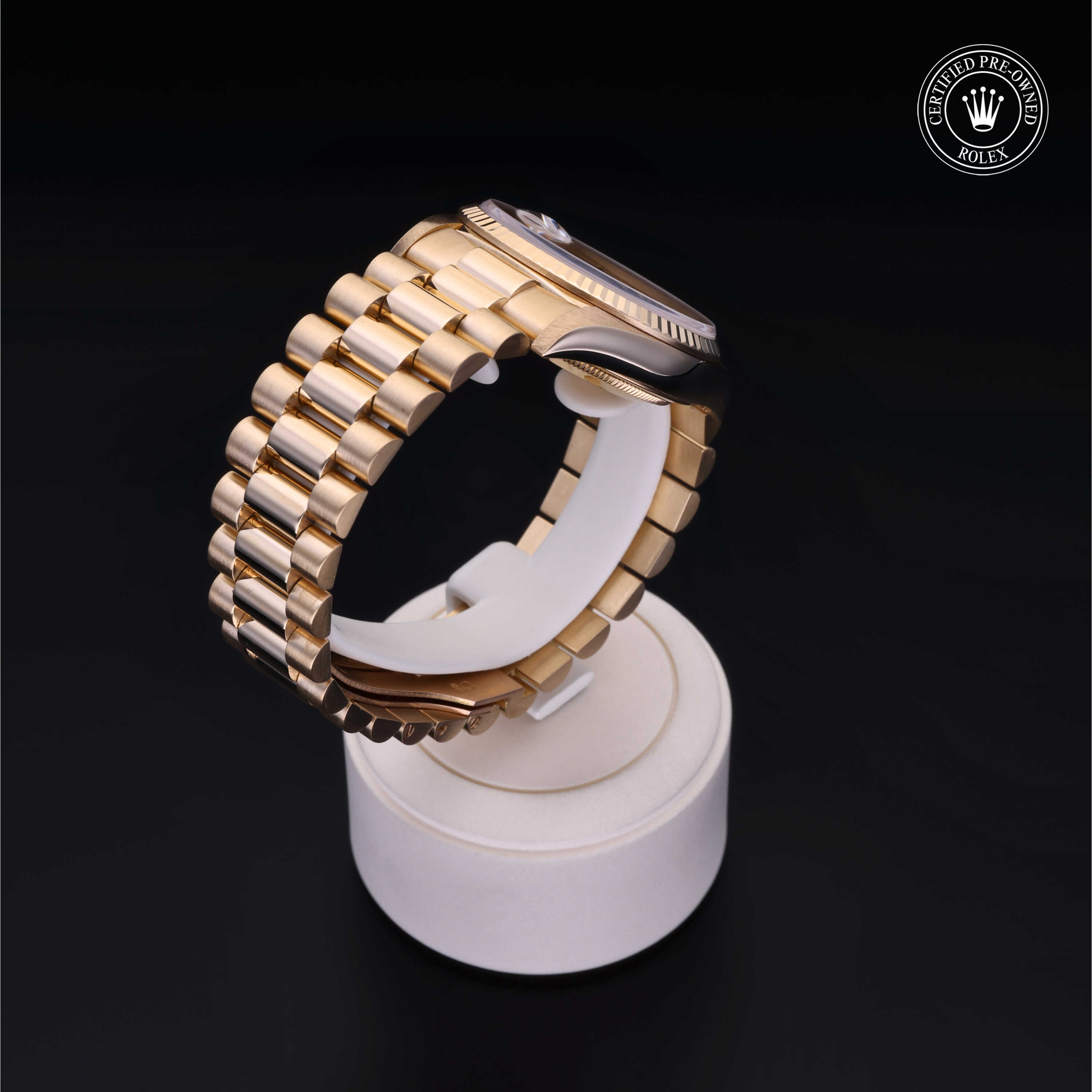 Rolex Day-Date in Gold 18 Carat Yellow M18238-0007 at Davidson & Licht