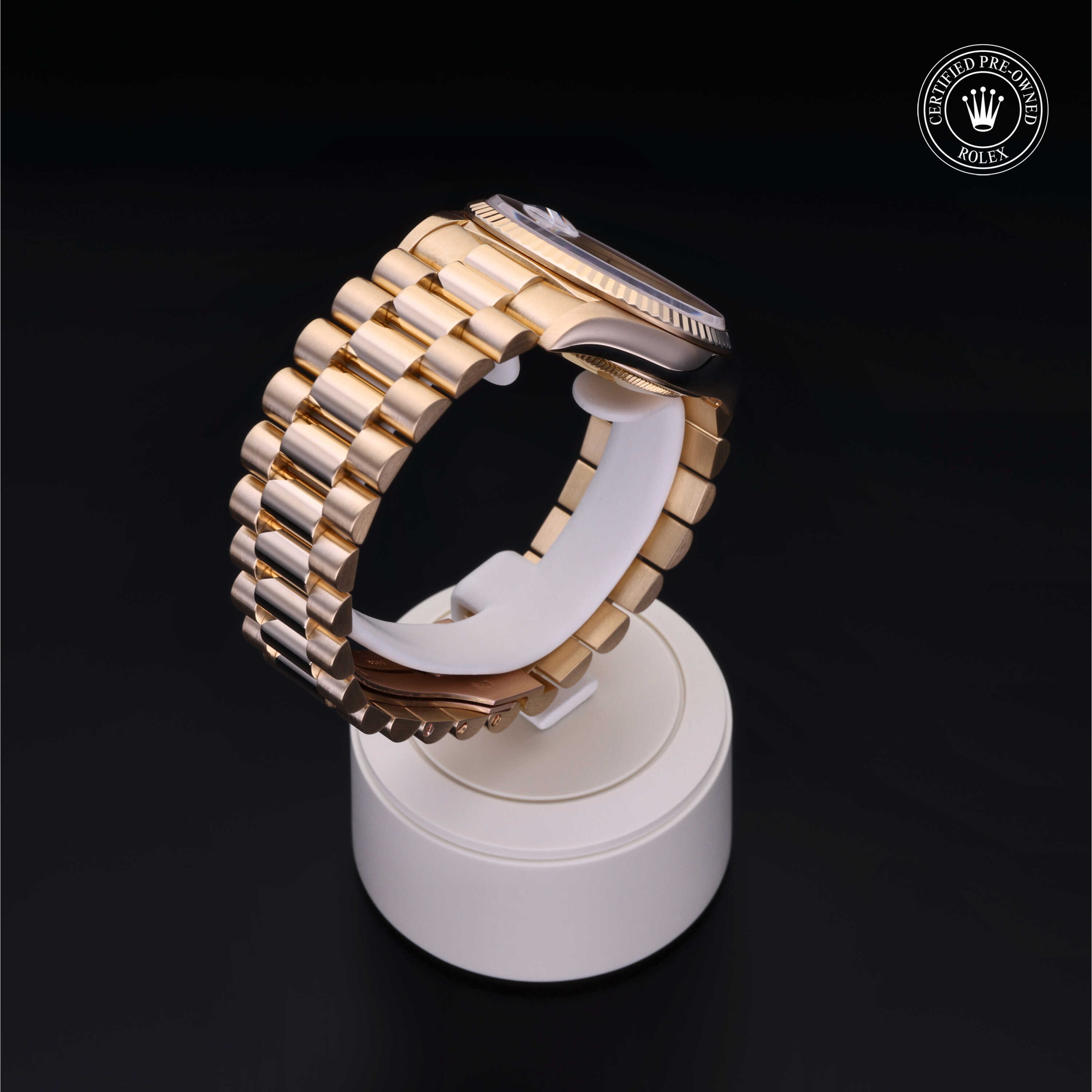Rolex Day-Date in Gold 18 Carat Yellow M18238-0007 at Davidson & Licht
