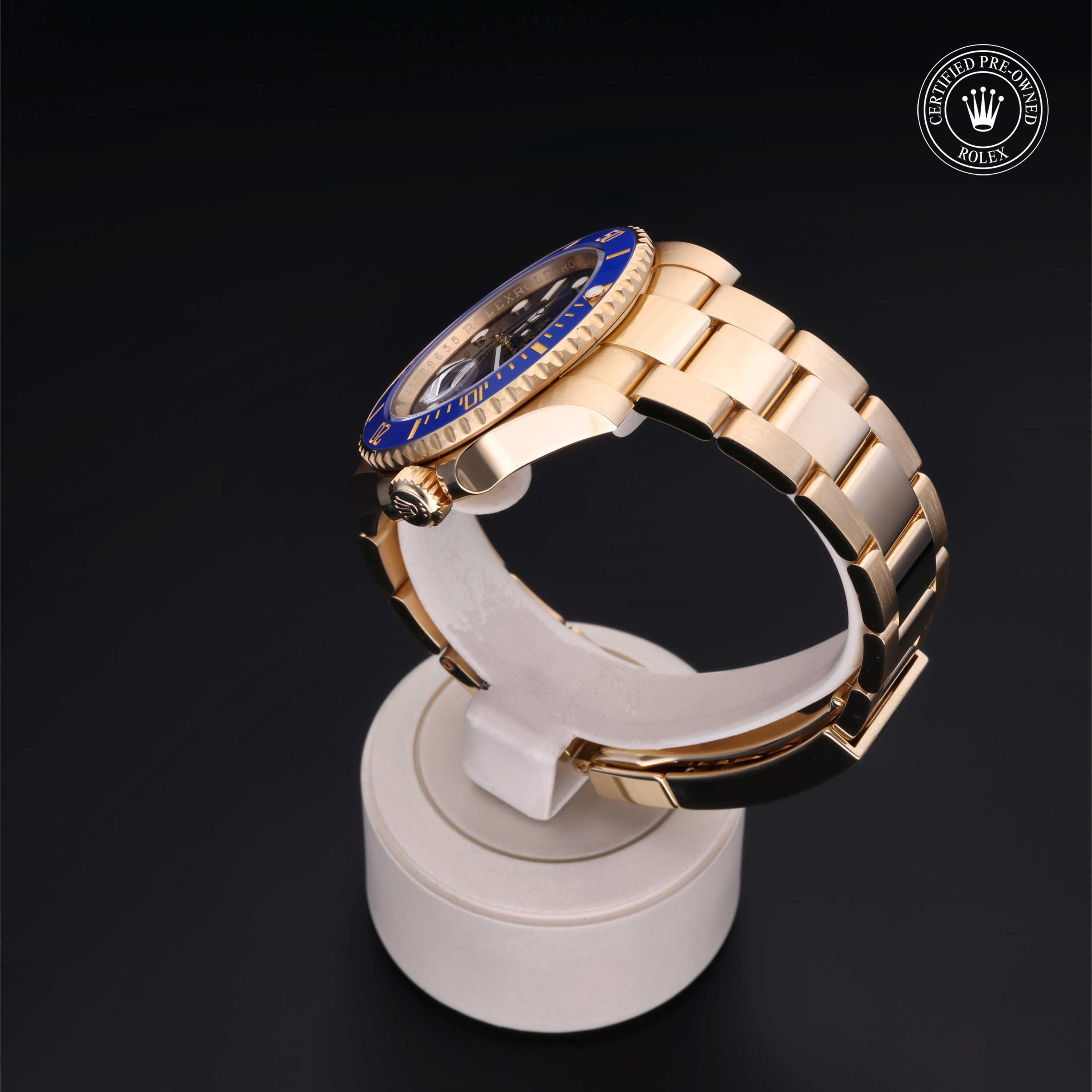 Rolex Submariner in Gold 18 Carat Yellow M116618LB-0003 at Davidson & Licht