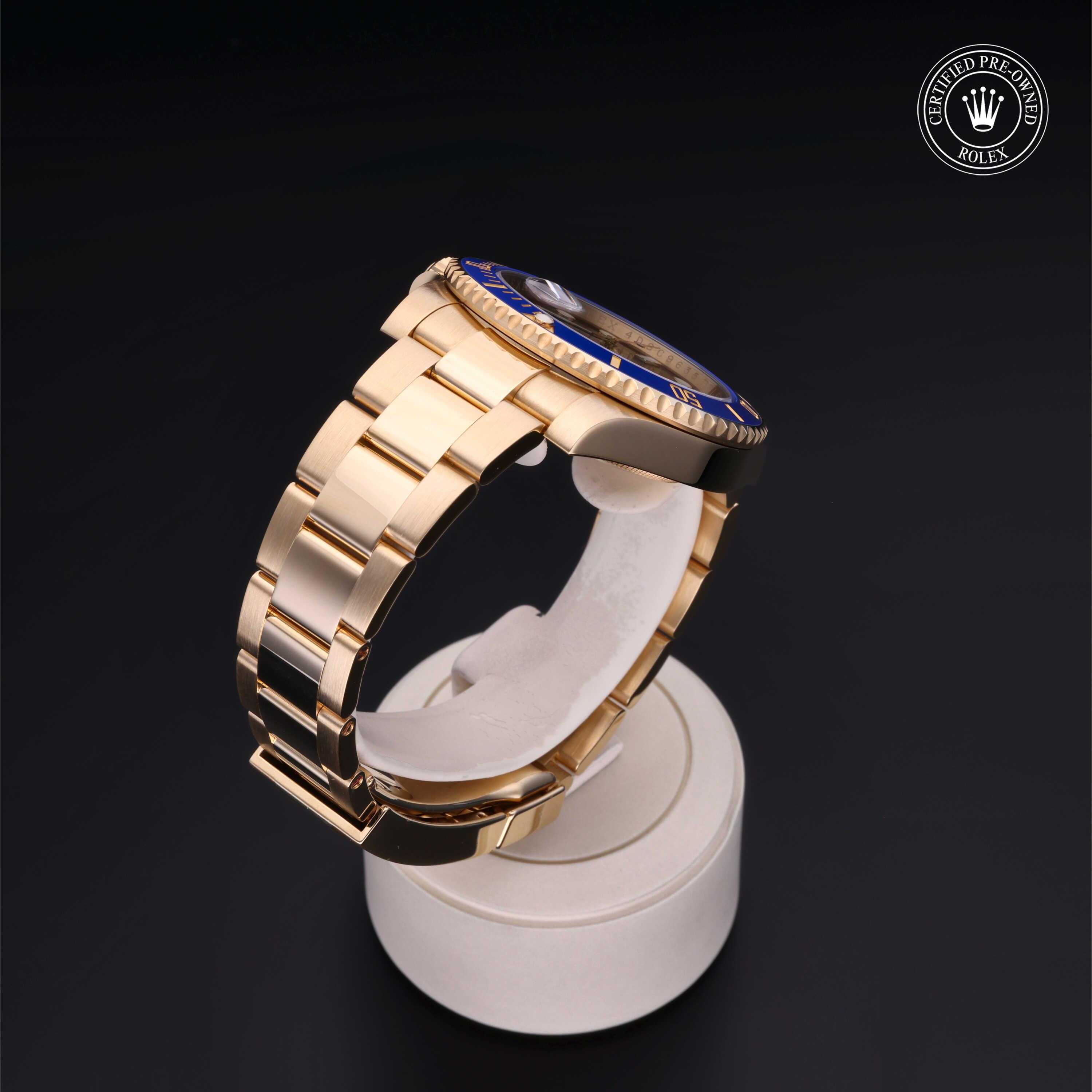 Rolex Submariner in Gold 18 Carat Yellow M116618LB-0003 at Davidson & Licht